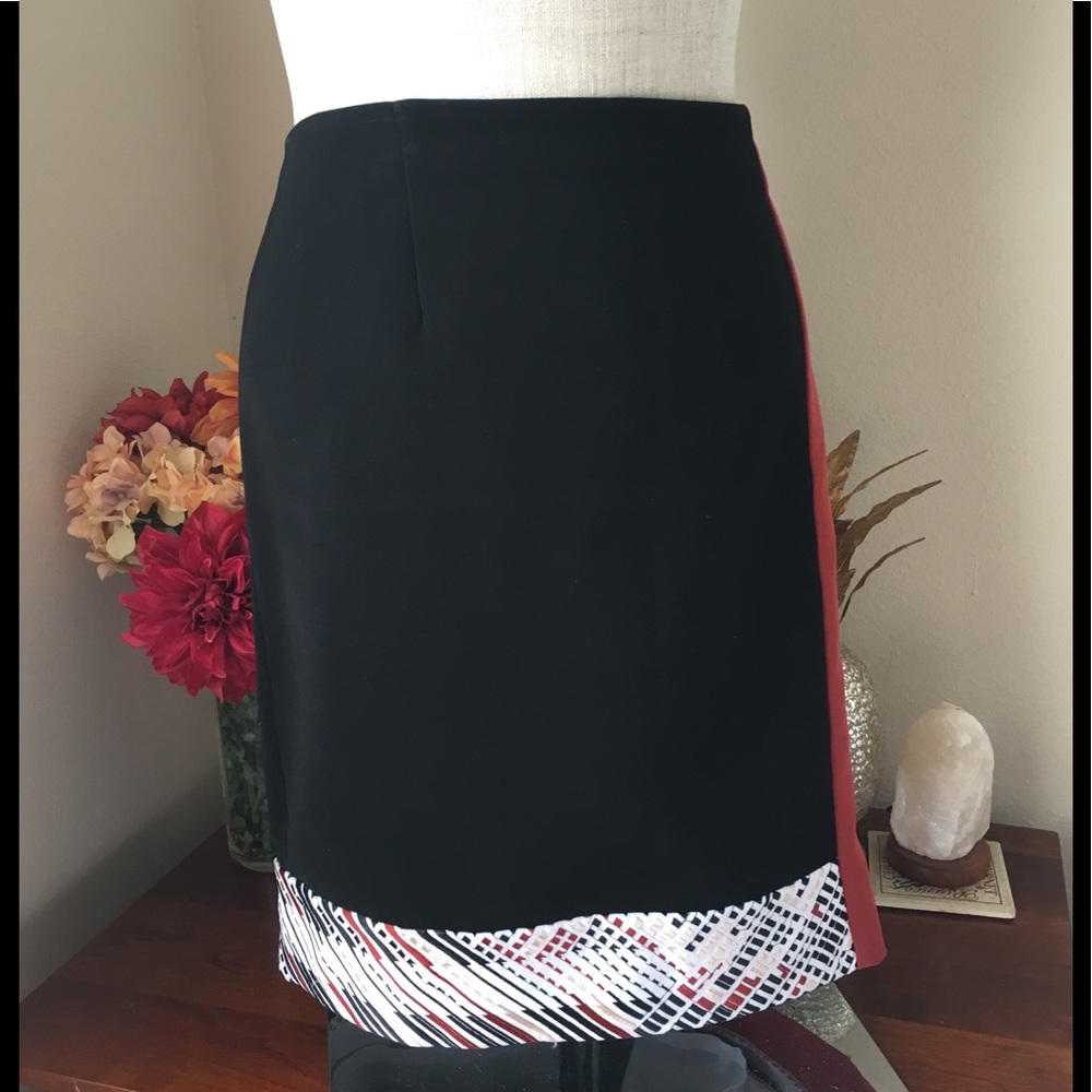 White House Black Market skirt, sz 6, excel cond